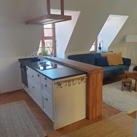 Modernes An Der Frauenkirche Appartement