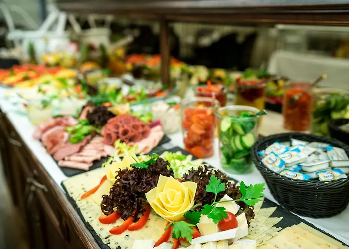 Modernes An Der Frauenkirche * Drezda